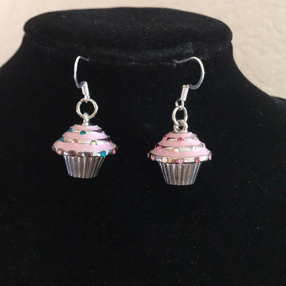 Cupcakes drop earrings. - Picture 1 of 8